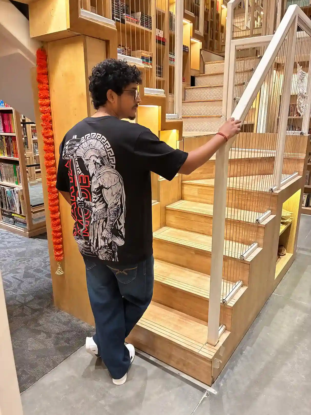 SPARTAN BLACK OVERSIZED TSHIRT